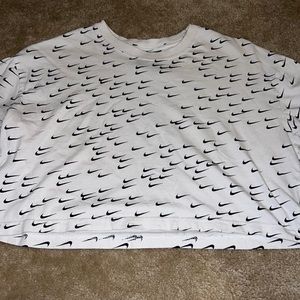 Nike Cropped Tshirt